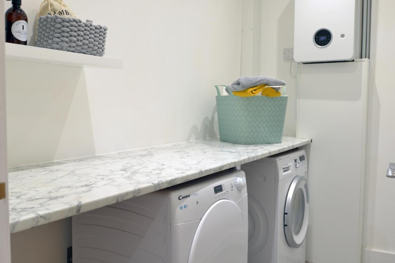 Outstanding Modernised 3/4 Double Bedroomed House リトルハンプトン エクステリア 写真